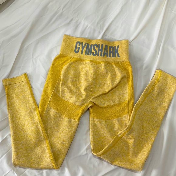 Gymshark yellow size Womens small leggings. - Picture 3 of 4